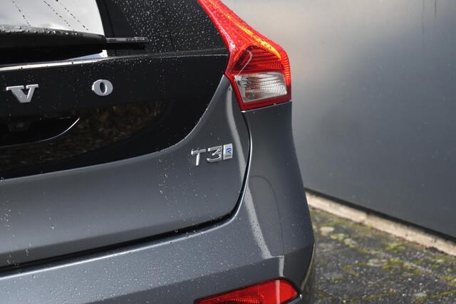 Volvo V40 1.5 T3 Polar+ Sport | Standkachel | Elek bedienbare stoelen met geheugen | Trekhaak |