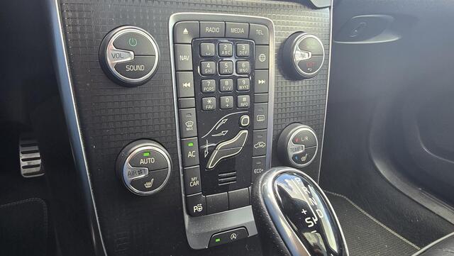 Volvo V40 1.5 T3 Polar+ Sport |R-Design |Pano |NAP|1e eigenaar|Harman Kardon|Memory|Automaat