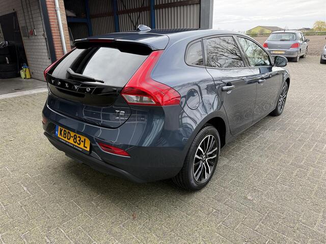 Volvo V40 1.5 T2 Kinetic Cruise Navigatie Xenon Trekhaak Dealeronderhoud