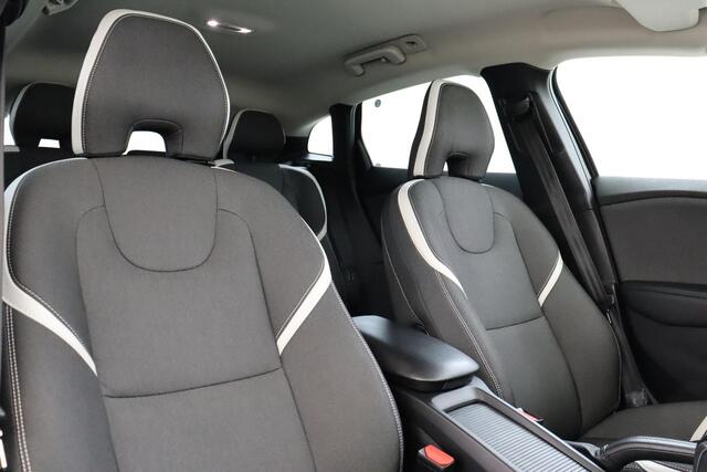 Volvo V40 T3 AUT. DYNAMIC EDITION -CRUISE|VERW.VOORSTOELEN|NAVI|HIGH-PERF.AUDIO|PDC.(A)|DEALERONDERHOUDEN|17"