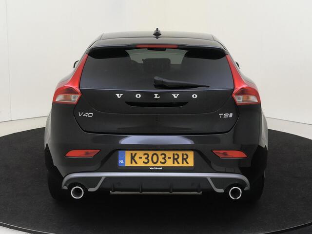 Volvo V40 1.5 T2 Polar+ | cruise control | electronic climate control | lederen/stof bekleding | LED koplampen | lichtmetalen velgen 16" | navigatiesysteem full map + hard disk |