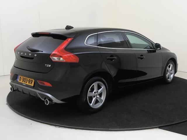 Volvo V40 1.5 T2 Polar+ | cruise control | electronic climate control | lederen/stof bekleding | LED koplampen | lichtmetalen velgen 16" | navigatiesysteem full map + hard disk |