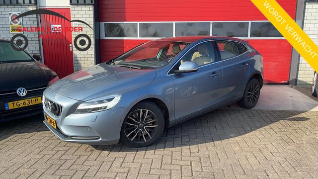Volvo V40 1.5 T3 Inscription AUTOMAAT / TREKHAAK / FULL LED / BRUIN LEDER / PANORAMADAK / STANDKACHEL / STOELVERW / KEYLESS / NL-AUTO