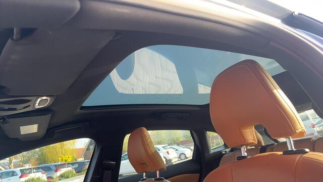 Volvo V40 1.5 T3 Inscription AUTOMAAT / TREKHAAK / FULL LED / BRUIN LEDER / PANORAMADAK / STANDKACHEL / STOELVERW / KEYLESS / NL-AUTO