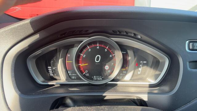 Volvo V40 1.5 T3 Inscription AUTOMAAT / TREKHAAK / FULL LED / BRUIN LEDER / PANORAMADAK / STANDKACHEL / STOELVERW / KEYLESS / NL-AUTO