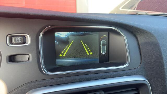 Volvo V40 1.5 T3 Inscription AUTOMAAT / TREKHAAK / FULL LED / BRUIN LEDER / PANORAMADAK / STANDKACHEL / STOELVERW / KEYLESS / NL-AUTO