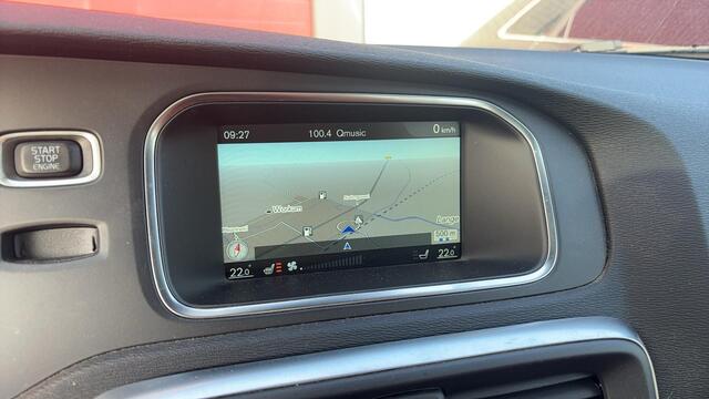 Volvo V40 1.5 T3 Inscription AUTOMAAT / TREKHAAK / FULL LED / BRUIN LEDER / PANORAMADAK / STANDKACHEL / STOELVERW / KEYLESS / NL-AUTO