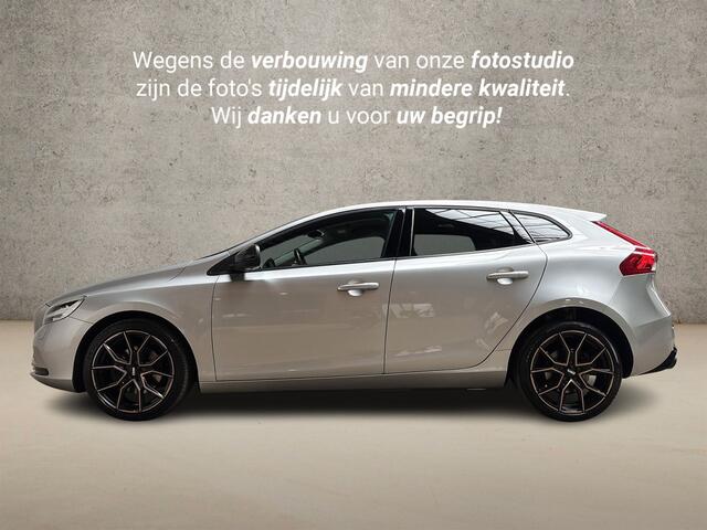 Volvo V40 2.0 T2 Nordic+ Sport (VIRTUAL COCKPIT, NAVIGATIE, CLIMATE, LEDER, STOELVERWARMING, SPORTSTOELEN, GETINT GLAS, CRUISE, NIEUWSTAAT)