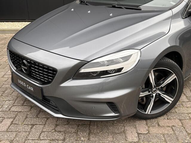 Volvo V40 2.0 T4 Business Sport Panorama dak / leer / park assist camera / Navigatie / stoelverwarming
