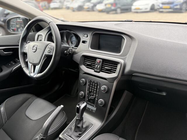 Volvo V40 2.0 T3 Momentum, 18 inch, climate/cruise/navi
