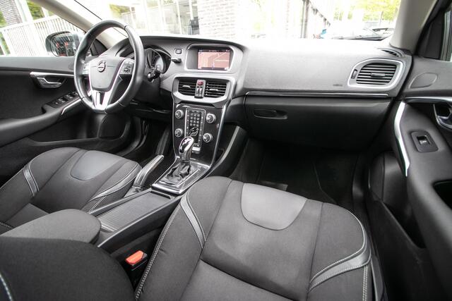 Volvo V40 1.5 T3 Nordic+ | All season banden