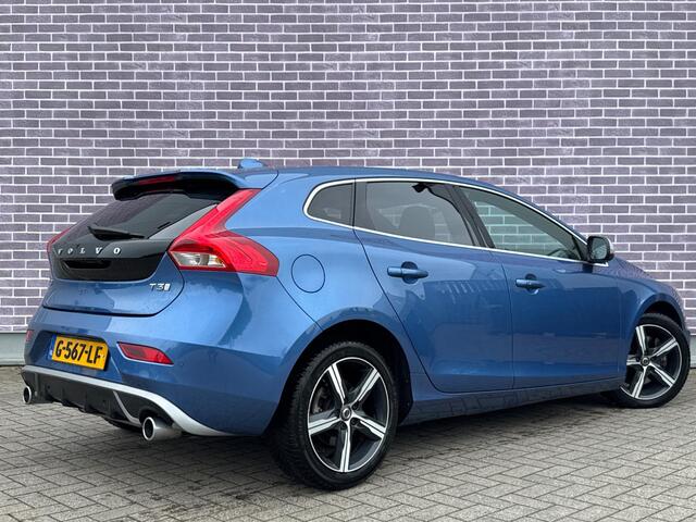Volvo V40 1.5 T3 Polar+ Sport | R-Design | Parkeerverwarming | Panoramadak | Achteruitrijcamera | Parkeersensoren | Lederen Bekleding | Harman Kardon Audio | Stoelverwarming