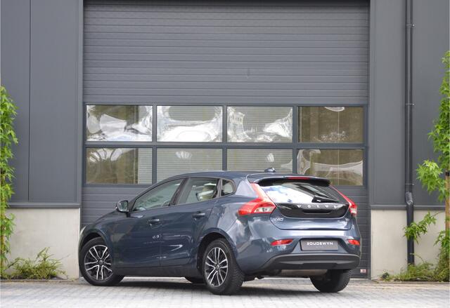 Volvo V40 2.0 T2 Momentum Cruise Control | Stoelverwarming | parkeersensoren