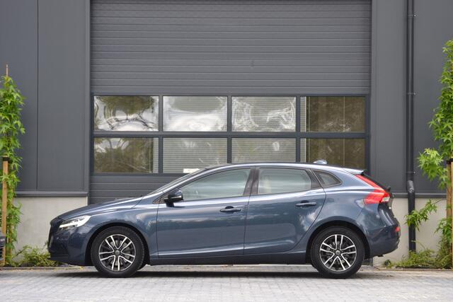 Volvo V40 2.0 T2 Momentum Cruise Control | Stoelverwarming | parkeersensoren