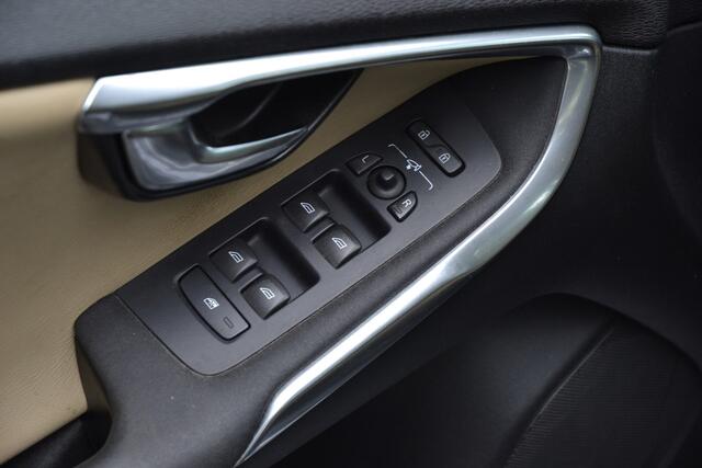 Volvo V40 2.0 T2 Momentum Cruise Control | Stoelverwarming | parkeersensoren