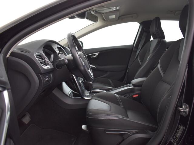 Volvo V40 1.5 T3 Nordic+ | Automaat o LED-Koplampen o Trekhaak o NAP