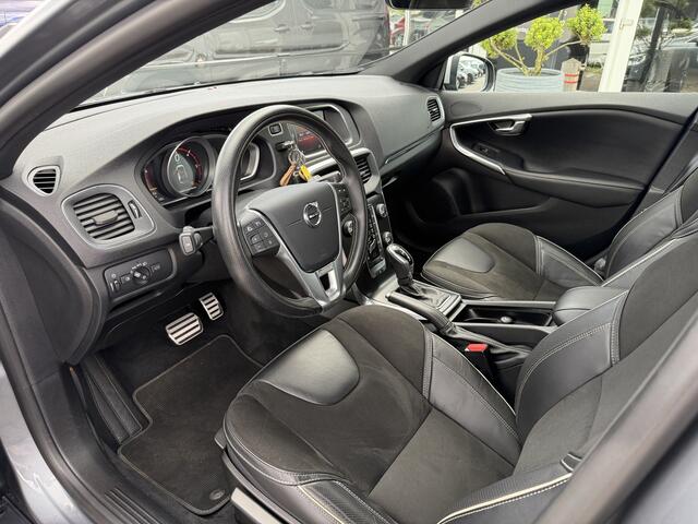 Volvo V40 Volvo 2.0 D2 R-Design Automaat | Uniek lage km-stand | Navi | Climate | LED