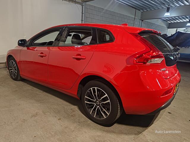 Volvo V40 1.5 T2 122pk Edition+ Aut.6 Navi / Wifi / Climate C./ Cruise C./ LED