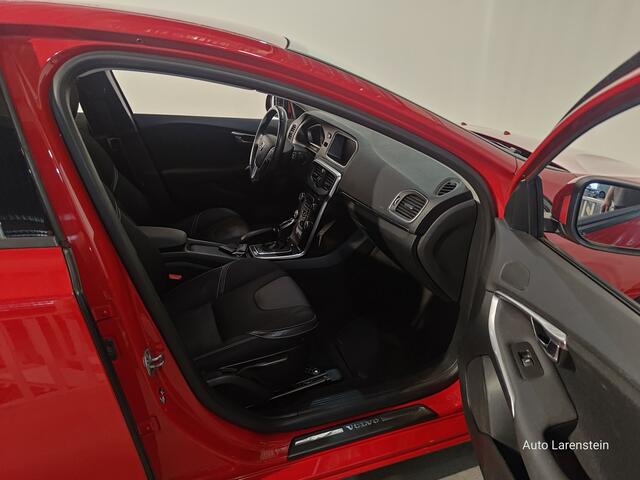 Volvo V40 1.5 T2 122pk Edition+ Aut.6 Navi / Wifi / Climate C./ Cruise C./ LED