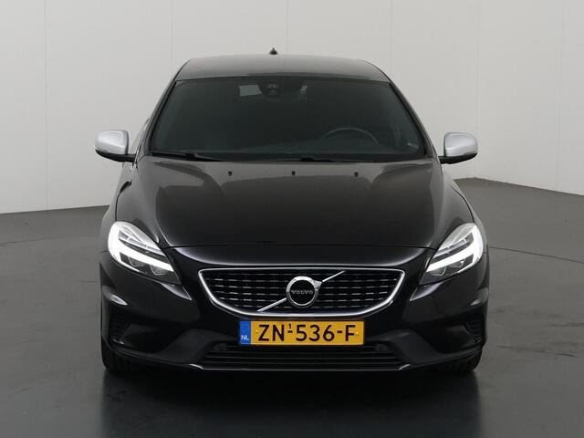 Volvo V40 1.5 T3 Polar+ Sport | Panoramadak | Navigatie | Parkeercamera | Climate Control | Cruise Control | Stoelverwarming | Keyless Entry/Go |