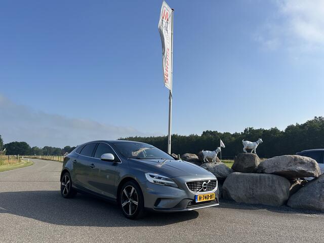 Volvo V40 1.5 T3 AUTOMAAT Polar+ Sport 1e EIGENAAR PANO DAK CAMERA HARMAN KARDON PARK ASSIST LED NAVI