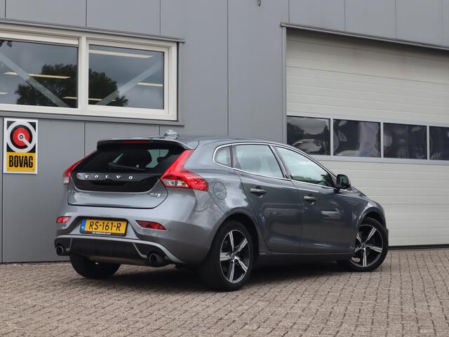 Volvo V40 2.0 T4 Business Sport R-Design / Stoel verwarming / Cruise / D-Riem reeds vervangen