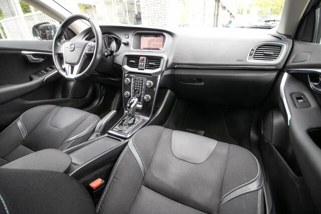 Volvo V40 1.5 T3 Nordic+ | All season banden
