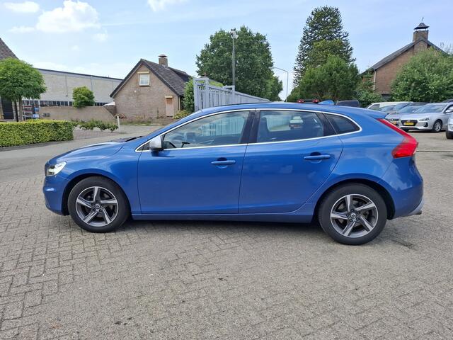 Volvo V40 2.0 D2 Nordic+ R-DESIGN