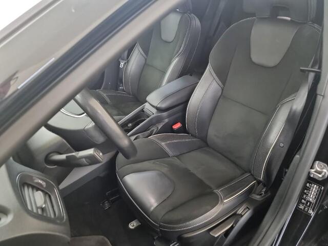 Volvo V40 1.5 T3 Polar+ Sport | Elektrisch Verwarmbare voorruit| DAB | Harman/Kardon | Keyless entry/start | Panoramadak | Regensensor | stoelverwarming | Parkeercamera | Parkeersensoren V+A |