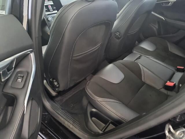 Volvo V40 1.5 T3 Polar+ Sport | Elektrisch Verwarmbare voorruit| DAB | Harman/Kardon | Keyless entry/start | Panoramadak | Regensensor | stoelverwarming | Parkeercamera | Parkeersensoren V+A |