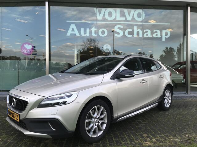 Volvo V40 CROSS COUNTRY 2.0 D3 Nordic+ Automaat | Rijklaar incl garantie | Standkachel Trekhaak Verwarmbaar voorruit