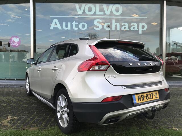 Volvo V40 CROSS COUNTRY 2.0 D3 Nordic+ Automaat | Rijklaar incl garantie | Standkachel Trekhaak Verwarmbaar voorruit