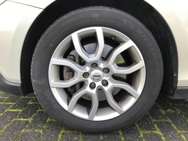 Volvo V40 CROSS COUNTRY 2.0 D3 Nordic+ Automaat | Rijklaar incl garantie | Standkachel Trekhaak Verwarmbaar voorruit