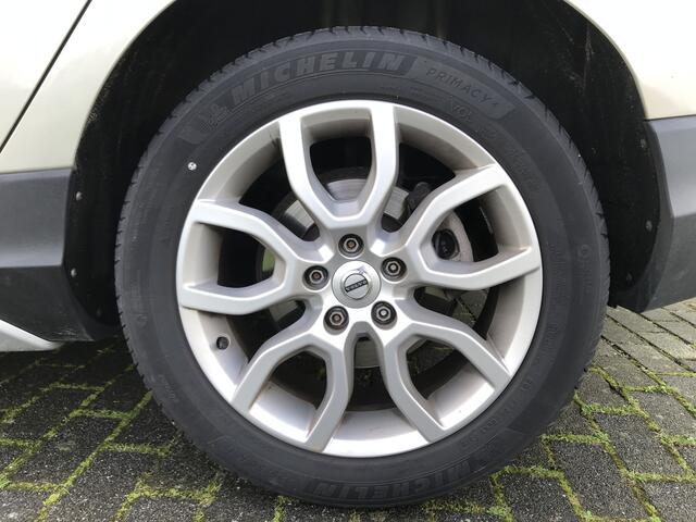 Volvo V40 CROSS COUNTRY 2.0 D3 Nordic+ Automaat | Rijklaar incl garantie | Standkachel Trekhaak Verwarmbaar voorruit