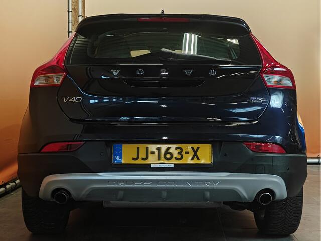 Volvo V40 CROSS COUNTRY 2.0 T3 Momentum dealer onderhouden navigatie