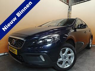 volvo-v40-cross-country-2.0-t3-mome