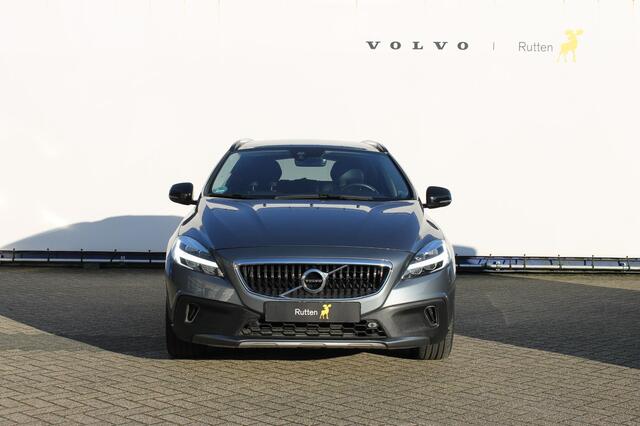 Volvo V40 CROSS COUNTRY T3 152Pk Automaat Polar+ Luxury Lederen Bekleding / Standkachel / Verwarmbare voorruit / Trekhaak / Elektrisch verstelbare bestuurdersstoel met geheugen