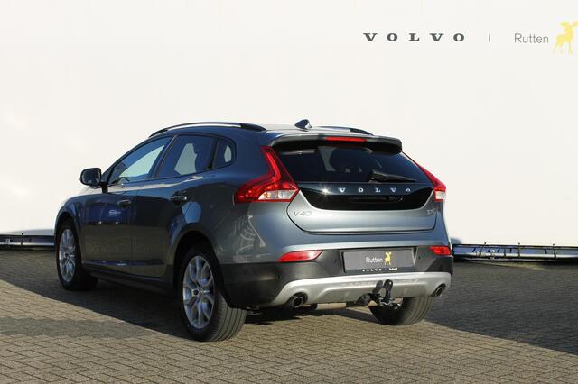 Volvo V40 CROSS COUNTRY T3 152Pk Automaat Polar+ Luxury Lederen Bekleding / Standkachel / Verwarmbare voorruit / Trekhaak / Elektrisch verstelbare bestuurdersstoel met geheugen