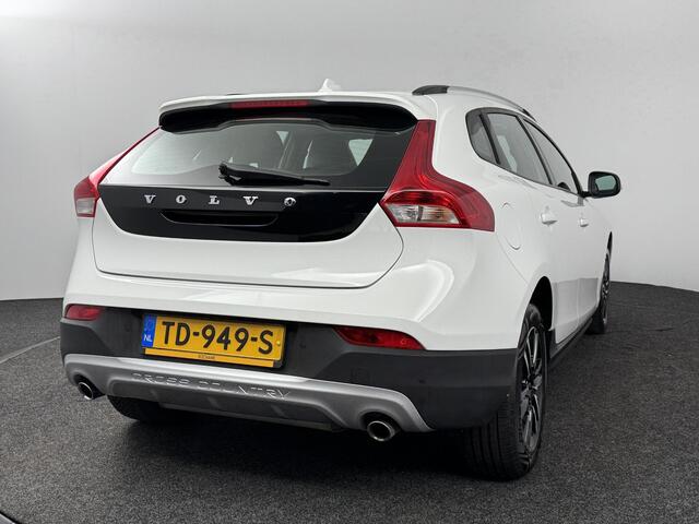 Volvo V40 CROSS COUNTRY 1.5 T3 Edition+ | Bluetooth | Navigatie