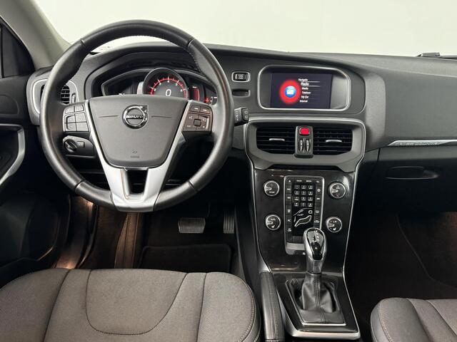 Volvo V40 CROSS COUNTRY 1.5 T3 Edition+ | Bluetooth | Navigatie