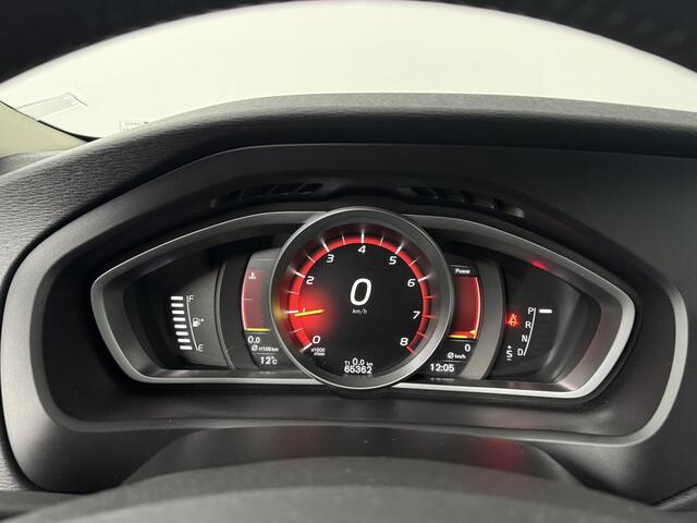 Volvo V40 CROSS COUNTRY 1.5 T3 Edition+ | Bluetooth | Navigatie
