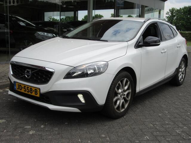 Volvo V40 CROSS COUNTRY 2.0 T3 Momentum, trekhaak,clima (occasion)