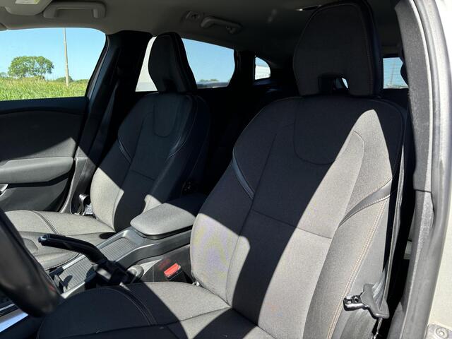 Volvo V40 CROSS COUNTRY 2.0 T3 Nordic+ | Standkachel | BLIS | Trekhaak