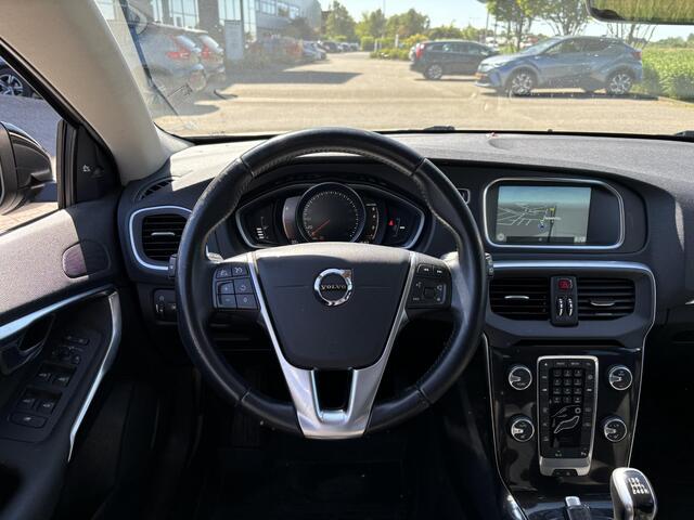 Volvo V40 CROSS COUNTRY 2.0 T3 Nordic+ | Standkachel | BLIS | Trekhaak