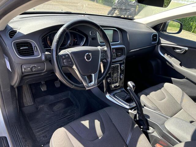 Volvo V40 CROSS COUNTRY 2.0 T3 Nordic+ | Standkachel | BLIS | Trekhaak