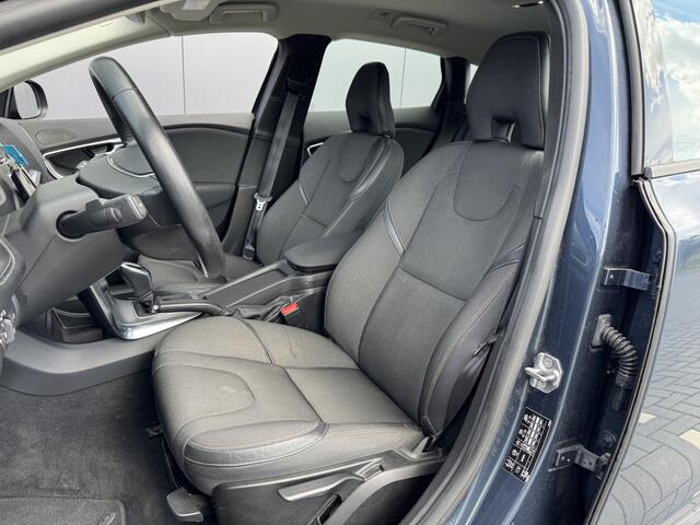 Volvo V40 CROSS COUNTRY 1.5 T3 Nordic+ | Nieuw binnen | Stoelverwarming | Boekjes + sleutels