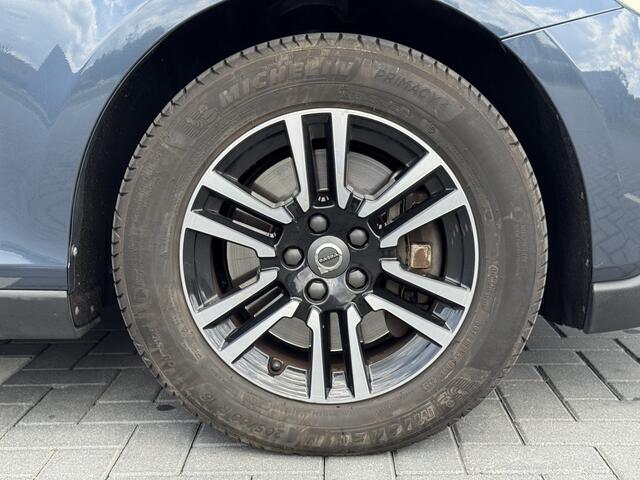 Volvo V40 CROSS COUNTRY 1.5 T3 Nordic+ | Nieuw binnen | Stoelverwarming | Boekjes + sleutels