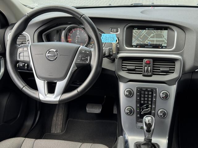 Volvo V40 CROSS COUNTRY 1.5 T3 Nordic+ | Nieuw binnen | Stoelverwarming | Boekjes + sleutels