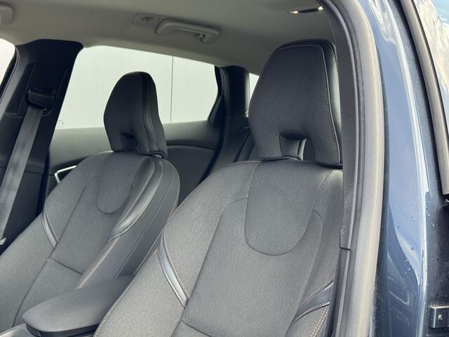 Volvo V40 CROSS COUNTRY 1.5 T3 Nordic+ | Nieuw binnen | Stoelverwarming | Boekjes + sleutels