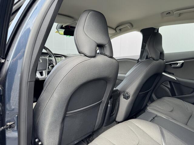 Volvo V40 CROSS COUNTRY 1.5 T3 Nordic+ | Nieuw binnen | Stoelverwarming | Boekjes + sleutels